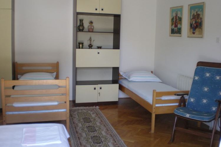 ubytování Omiš vila Vinka AP5 postele