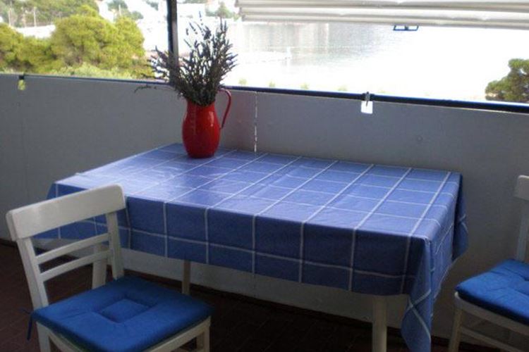 ubytování Omiš vila Vinka byt na pláži balkon