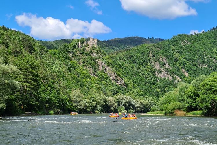 Řeka Váh | 1denní vodácký výlet s dopravou