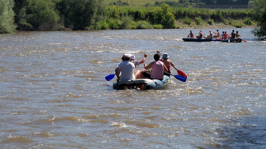 školní výlet řeka Hron peřeje