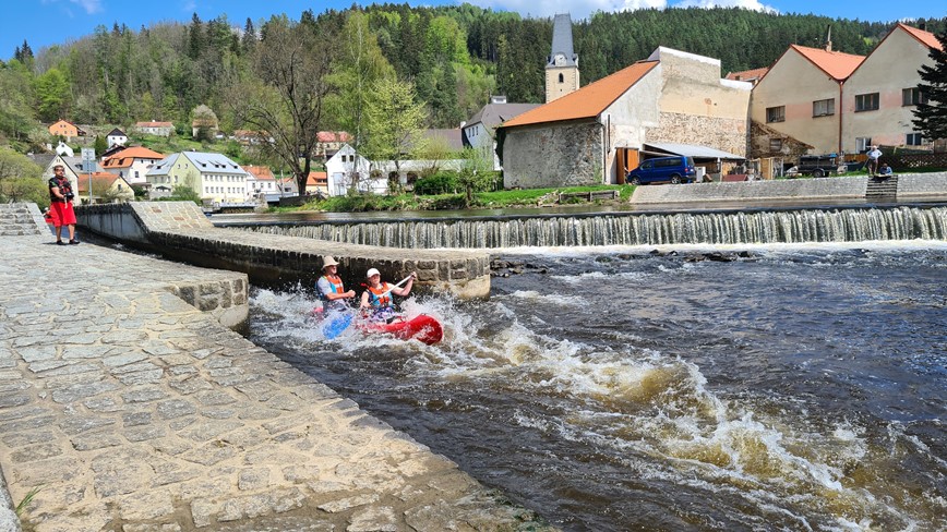 školní výlet řeka Vltava jez Rožmberk