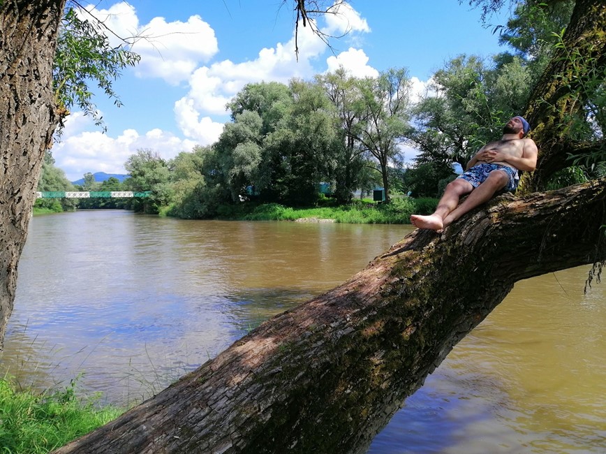 vodácký zájezd řeka Hron odpočinek