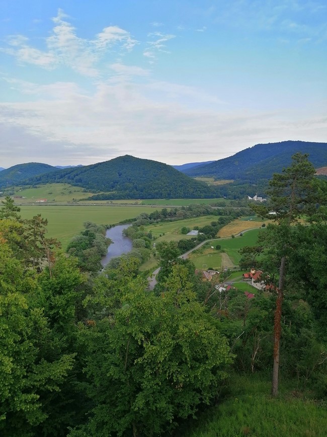vodácký zájezd Slovenské řeky hrad Reviště
